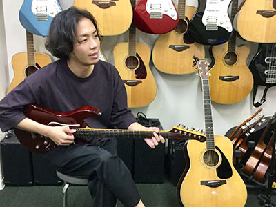 ヤマハ大人の音楽レッスンギター講師の梅田和利先生